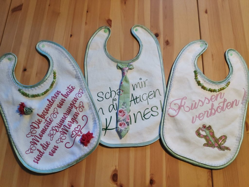 Handgenähte Babyausstattung
